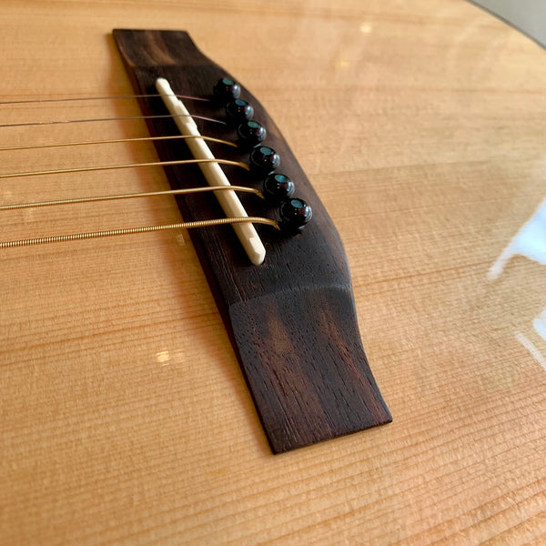 กีต้าร์โปร่งไฟฟ้า Ressonance R-02C-EQ ไม้หน้าแท้ (Top Solid)