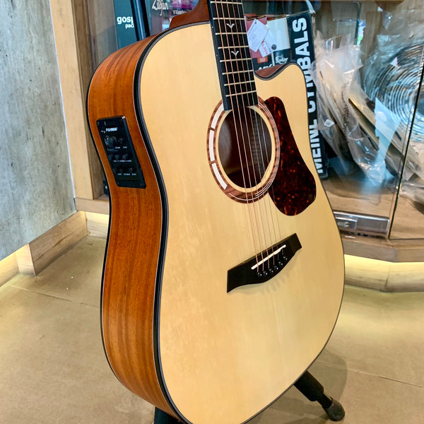 กีต้าร์โปร่งไฟฟ้า Craftman รุ่น CF-1NC-EQ