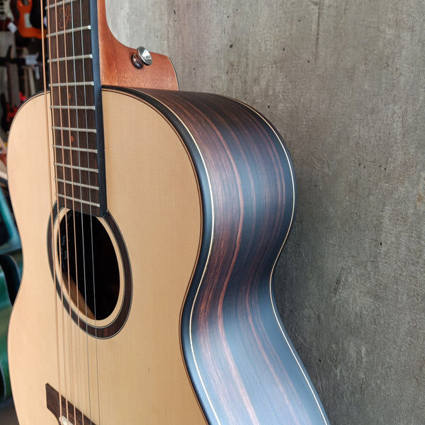 กีต้าร์โปร่งไฟฟ้า Crafter Mino/Macassar