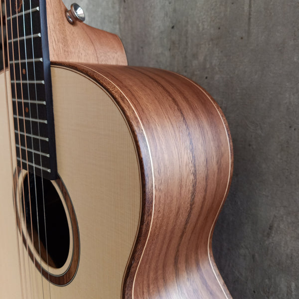 กีต้าร์โปร่งไฟฟ้า Crafter Mino/Koa