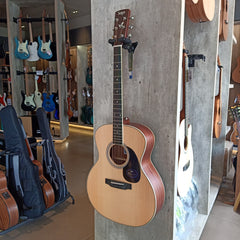 กีต้าร์โปร่ง SAGA รุ่น SG700