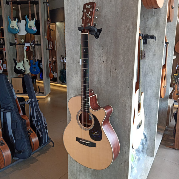 กีต้าร์โปร่ง SAGA รุ่น SA700C