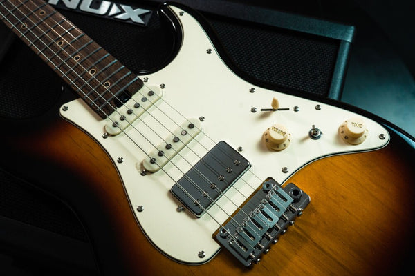 Soloking MS-11 Custom Rosewood FB HSS สี 3Tone Sunburst