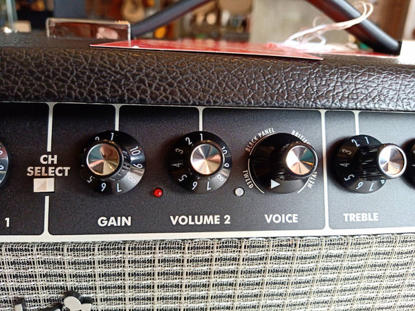 ตู้แอมป์กีต้าร์ไฟฟ้า Fender รุ่น Champion 40