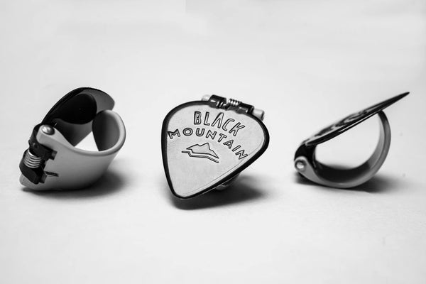 ปิ๊กนิ้วโป้ง Black Mountain Thumb Pick - Medium Gauge