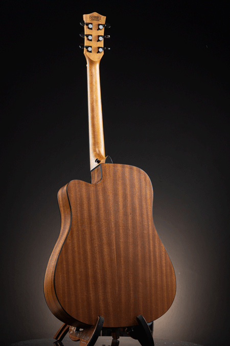 Gusta กีต้าร์โปร่ง รุ่น DM1C