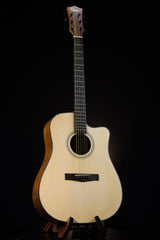 Gusta กีต้าร์โปร่ง รุ่น DM2C