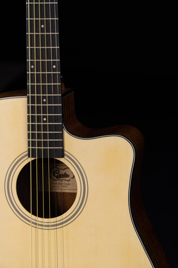 Gusta กีต้าร์โปร่ง รุ่น DM2C