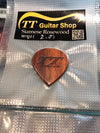 TT wooden pick ปิ๊กกีต้าร์ไม้พะยูง Siamese Rosewood (ทรง DAVA)