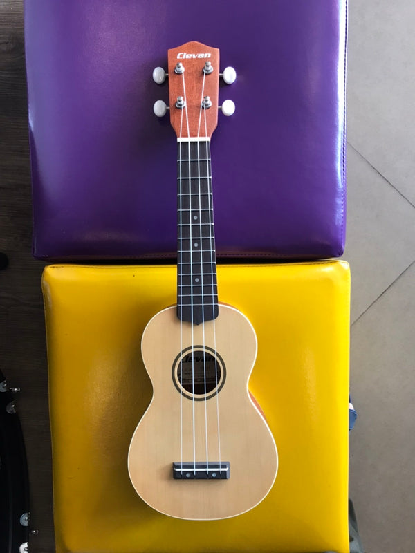 โซปราโนอูคูเลเล่ Clevan (Top Solid Spruce) รุ่น US-21S
