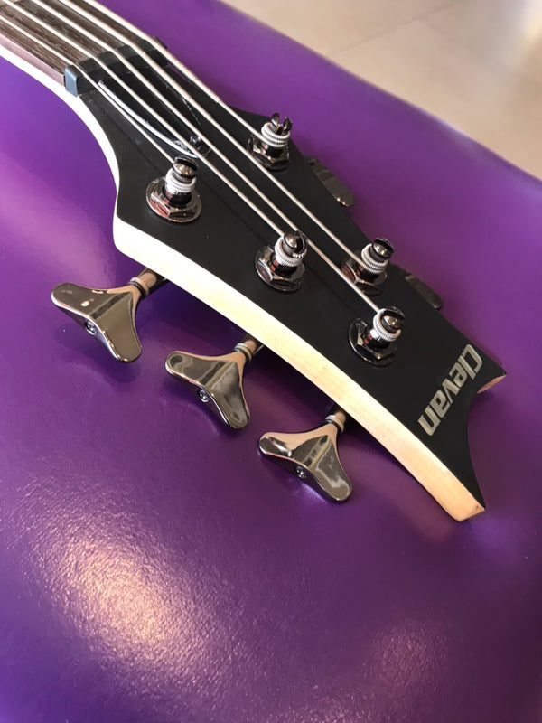 กีตาร์เบส 5 สายทรงแอลทีดี Clevan รุ่น CB-52M BKM