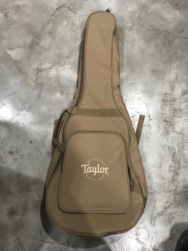 กีต้าร์โปร่ง Taylor Academy12 พร้อมกระเป๋า