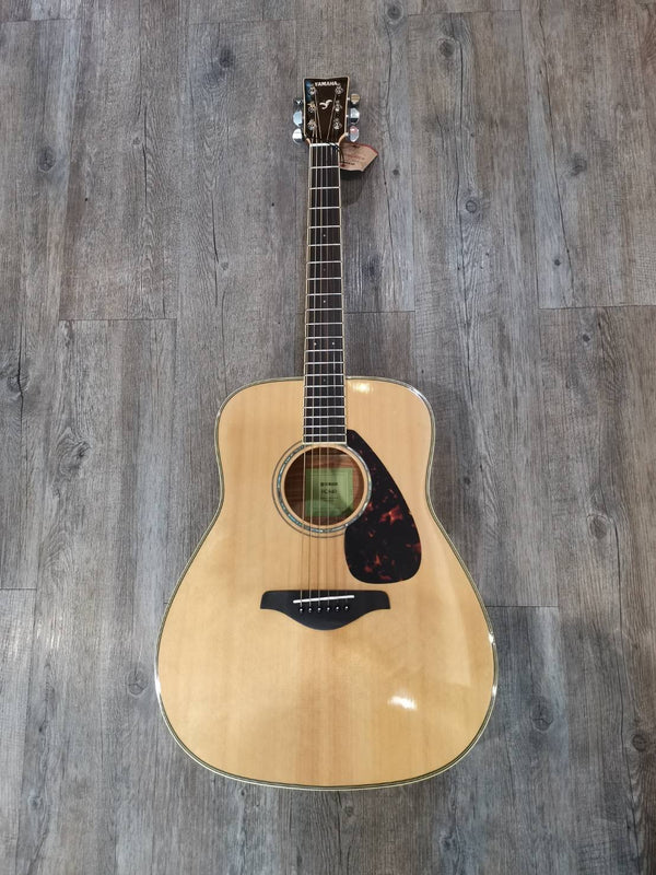 กีต้าร์โปร่ง Yamaha FG840