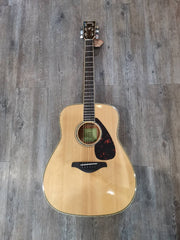 กีต้าร์โปร่ง Yamaha FG840