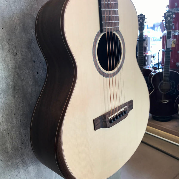 กีต้าร์โปร่งไฟฟ้า Crafter Mino / Black Walnut