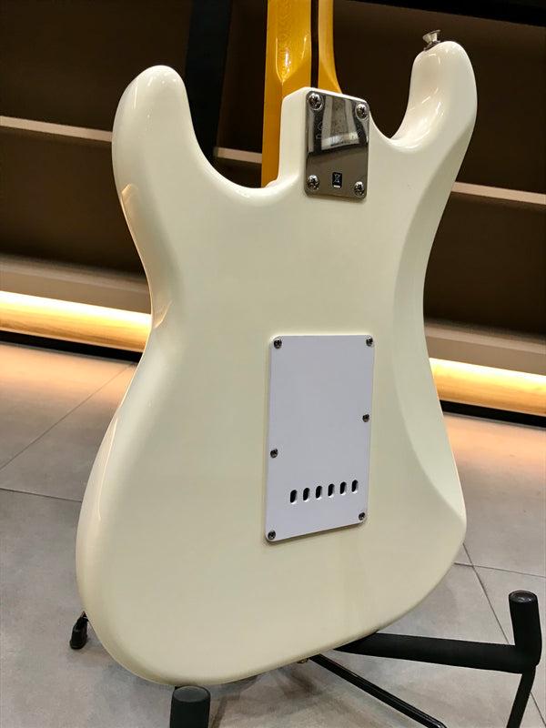 กีต้าร์ไฟฟ้า Squier by Fender รุ่น Classic Vibe 50s Stratocaster