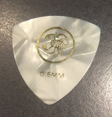 ปิ๊กกีต้าร์ (แมงป่อง) สามเหลี่ยม