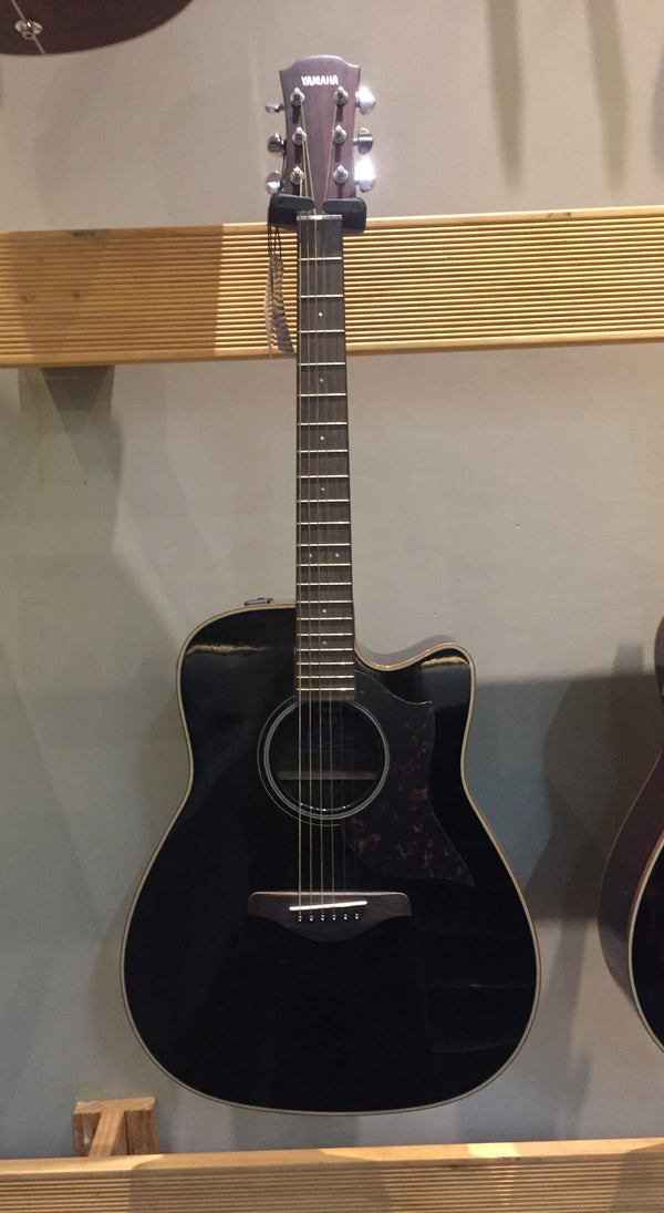 กีต้าร์โปร่งไฟฟ้า Yamaha A1R