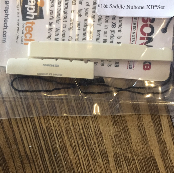 หย่องกีต้าร์ Fortis Nut & Saddle Nubone XB*Set