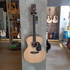 กีต้าร์โปร่ง SAGA รุ่น SG700