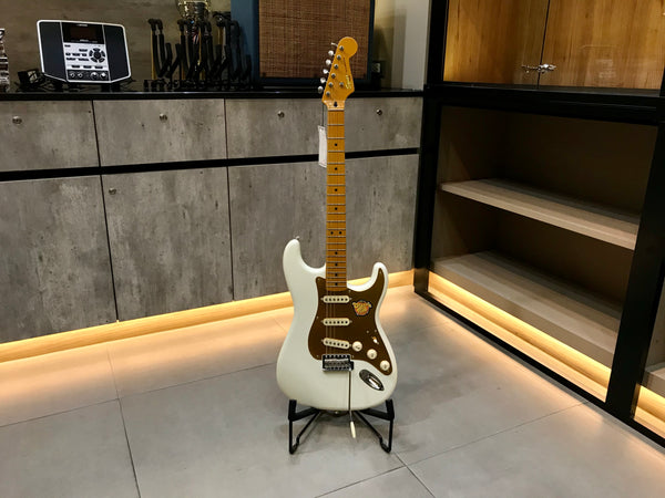 กีต้าร์ไฟฟ้า Squier by Fender รุ่น Classic Vibe 50s Stratocaster