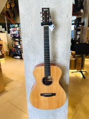 กีต้าร์โปร่ง St.Matthew OM-1E